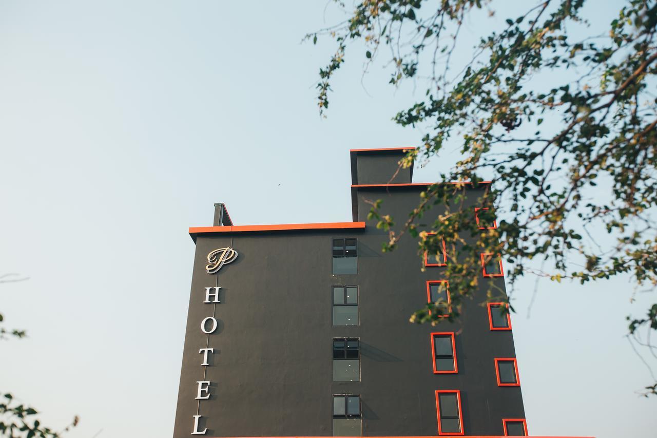 Pp@Hotel Rangsit Патум Тани Екстериор снимка