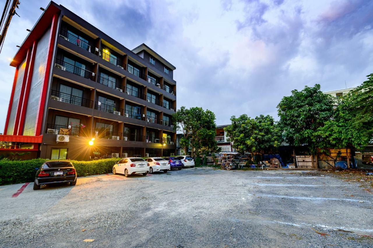 Pp@Hotel Rangsit Патум Тани Екстериор снимка
